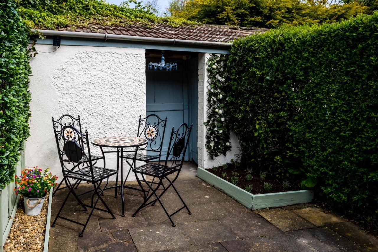 Laurel Cottage Burton  外观 照片